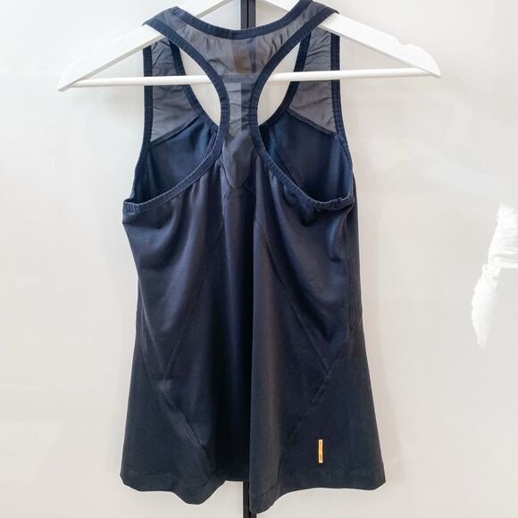 Fall Sale: Lole | Women's Black Athletic Tank Top - Picture 2 of 4